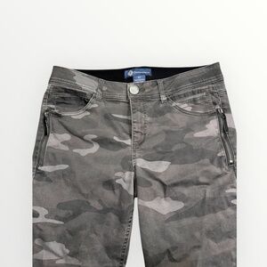 Camo stretch pants